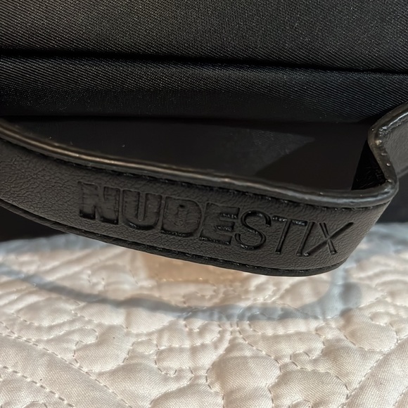 NUDESTIX HANGING COSMETIC CASE, NWT - Picture 16 of 16
